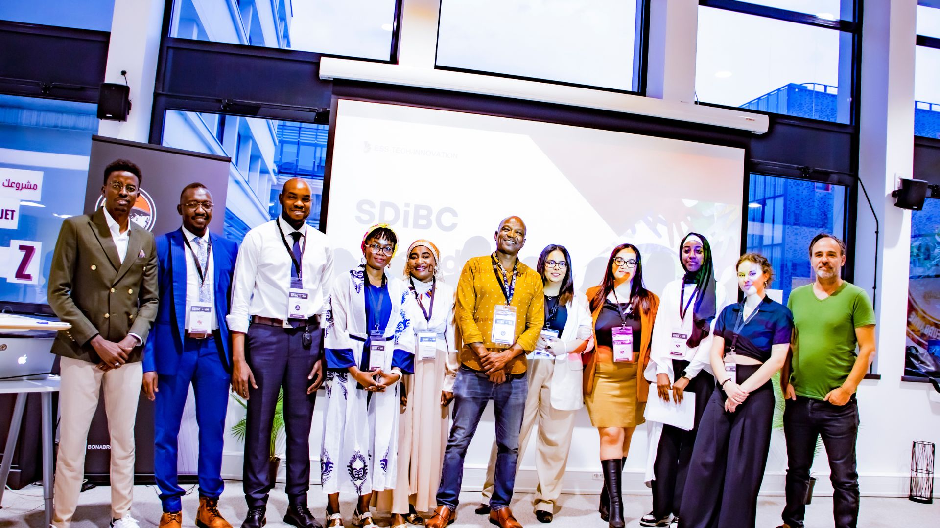A diaspora business field begins to take shape.